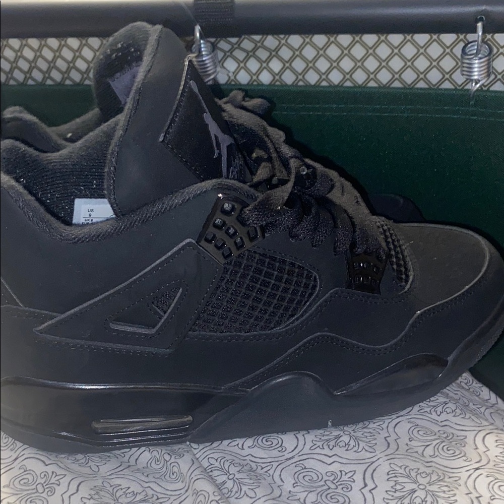 Men's Black Sneakers